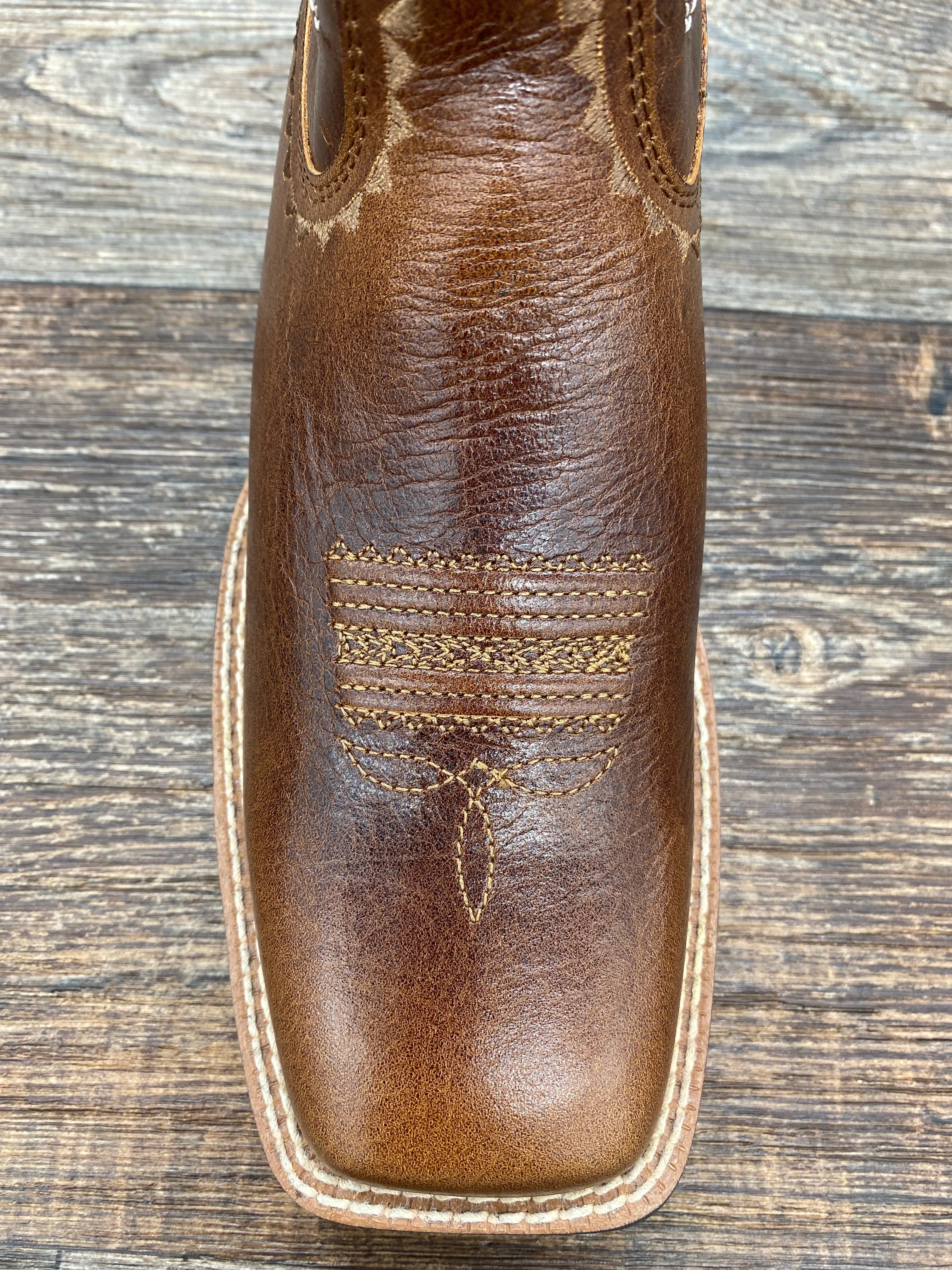 10038327 Women's Round Up Skyler Square Toe Western Boot by Ariat