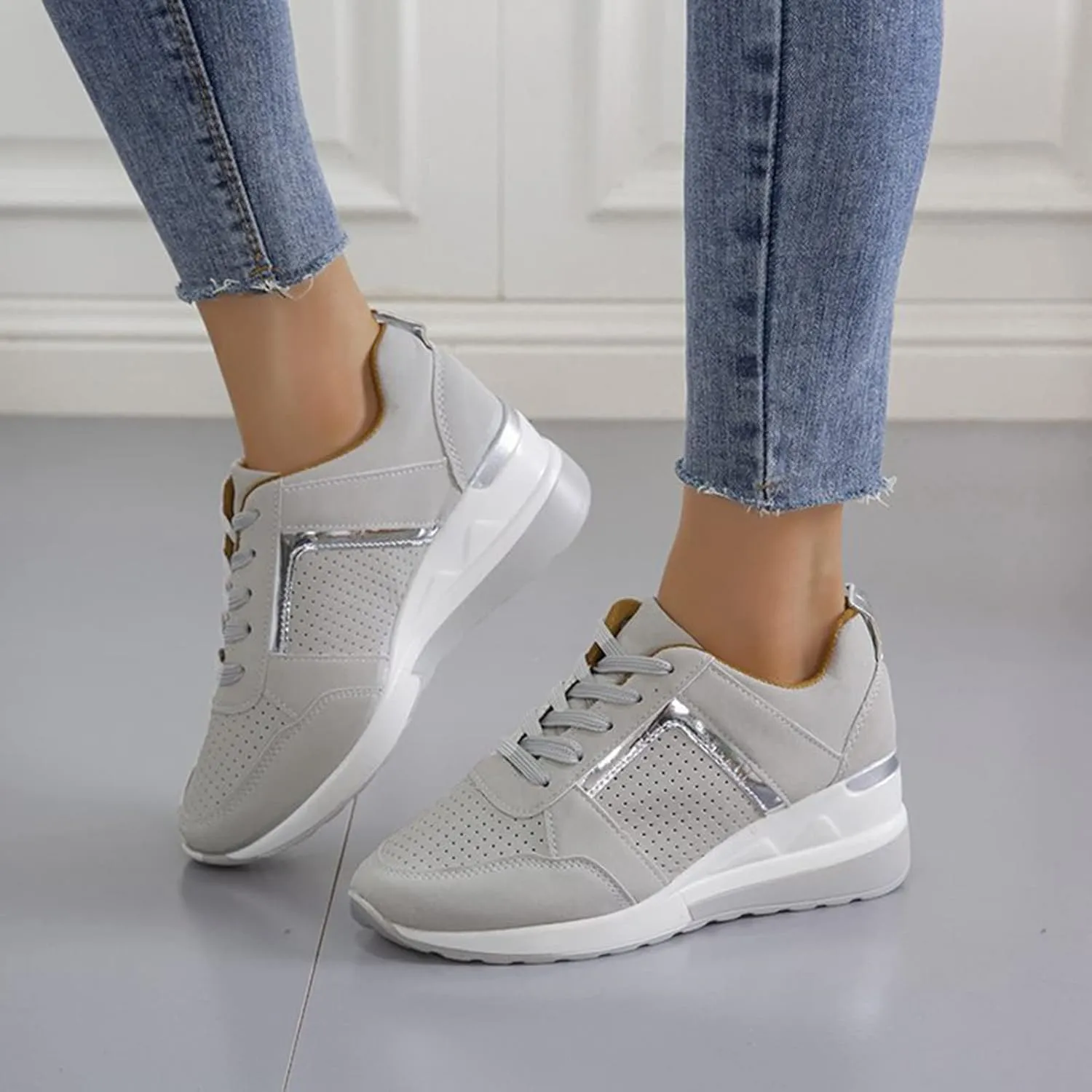 Non Slip Gym Workout Shoes Ladies Summer Fashion Leather Lace Up Round Head Comfortable Fashion Sneakers